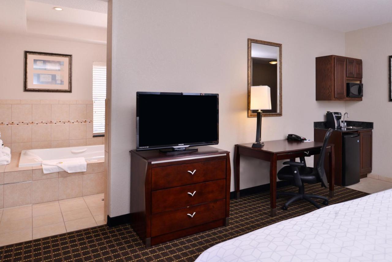 Holiday Inn Express & Suites Pittsburg By Ihg Exteriör bild