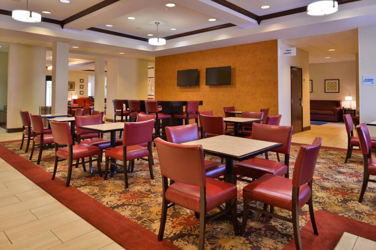 Holiday Inn Express & Suites Pittsburg By Ihg Exteriör bild