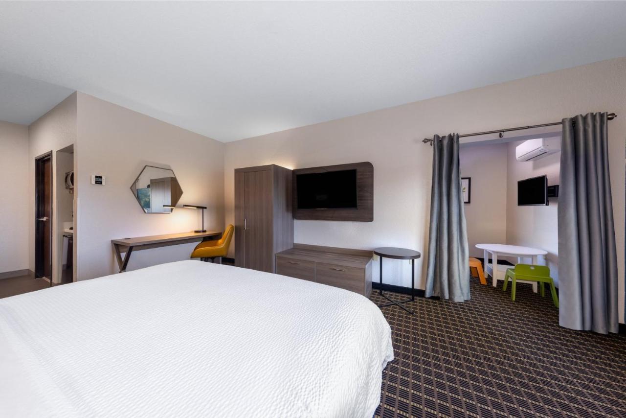 Holiday Inn Express & Suites Pittsburg By Ihg Exteriör bild