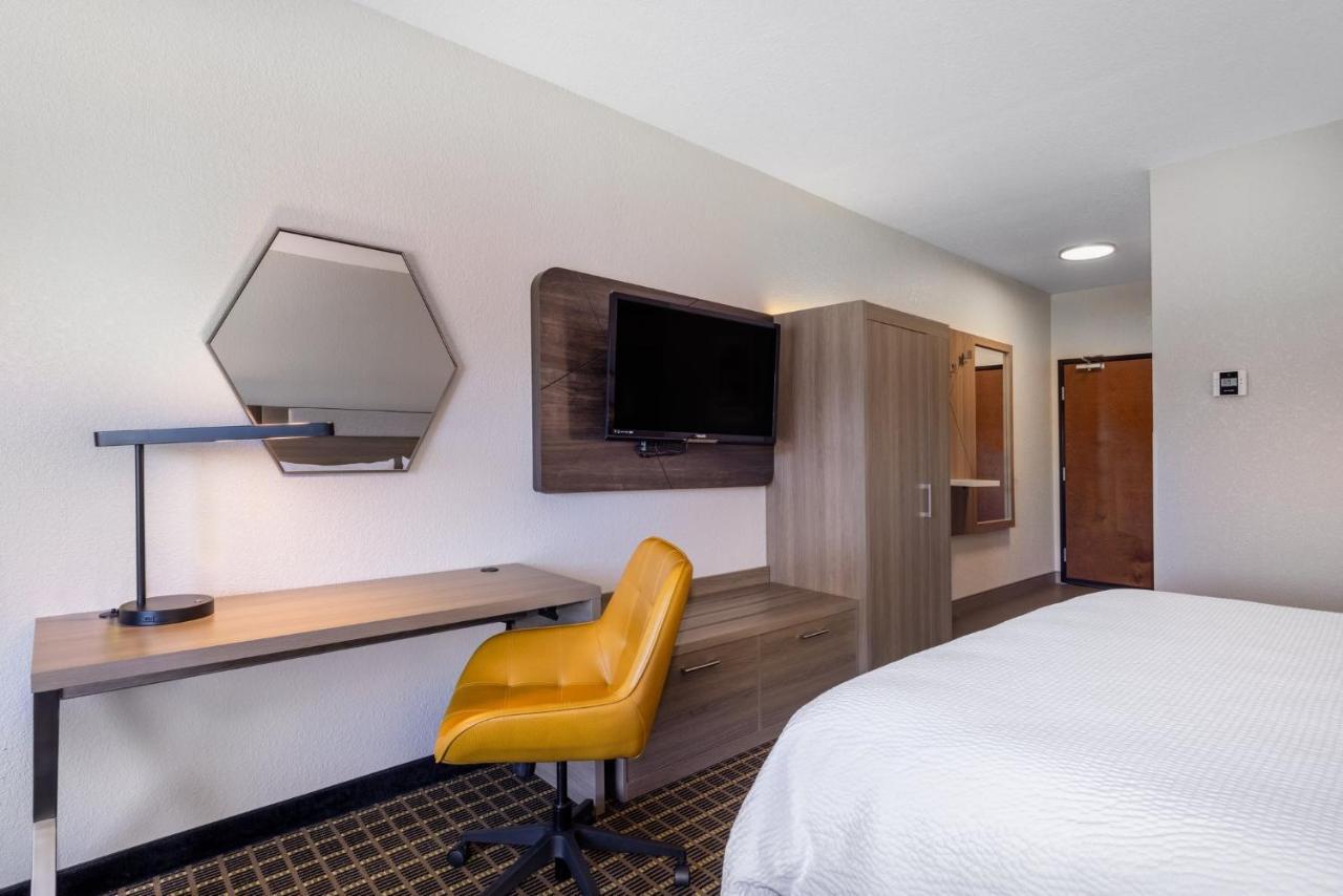 Holiday Inn Express & Suites Pittsburg By Ihg Exteriör bild