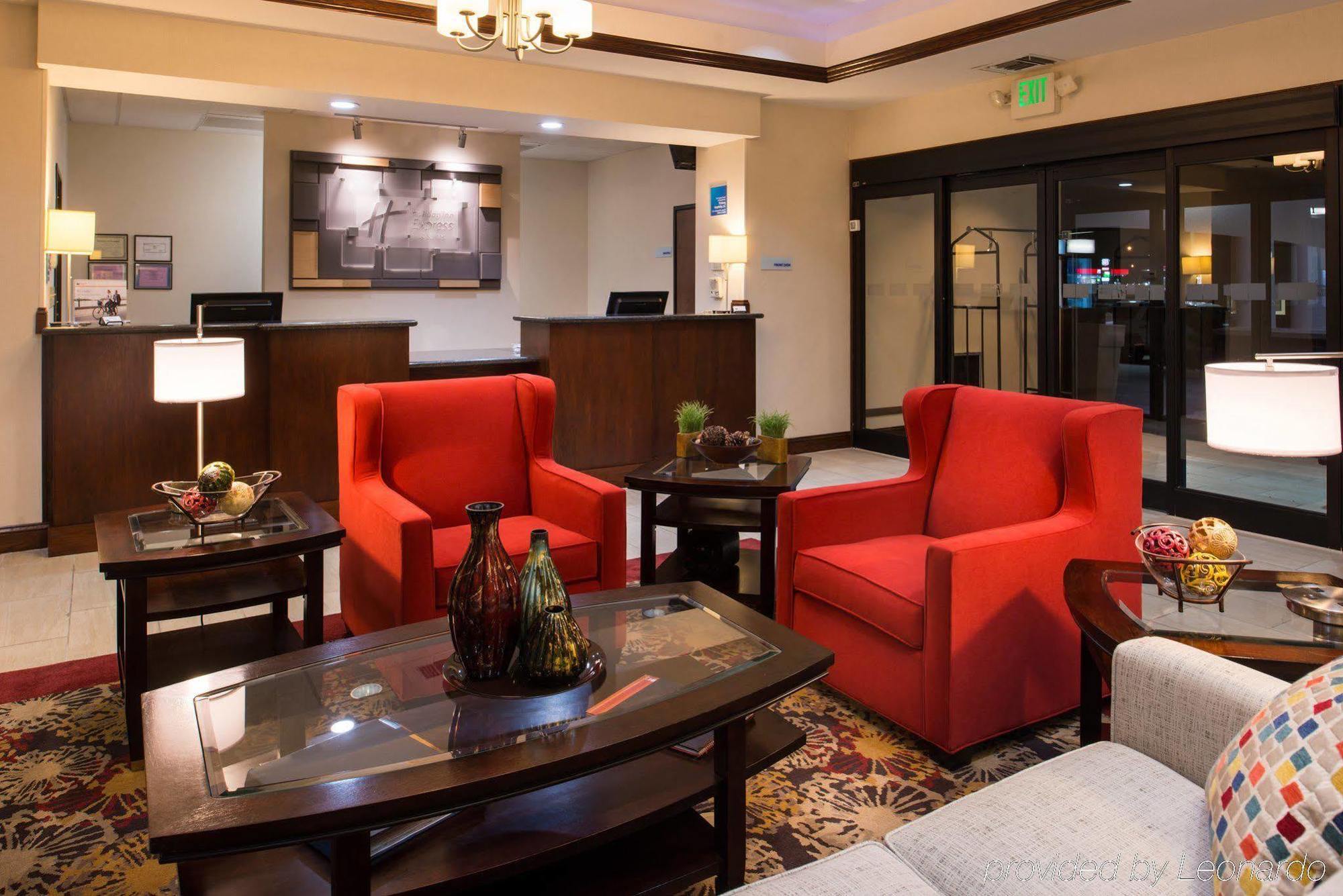 Holiday Inn Express & Suites Pittsburg By Ihg Exteriör bild