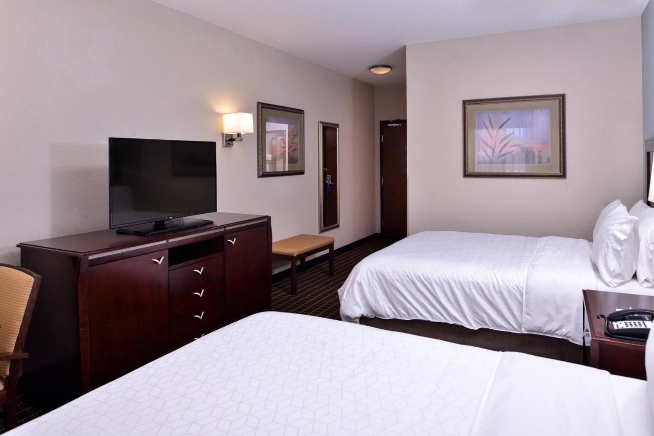 Holiday Inn Express & Suites Pittsburg By Ihg Exteriör bild